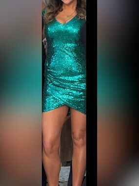 Lulu's Teal Sequin V-Neck Mini Dress